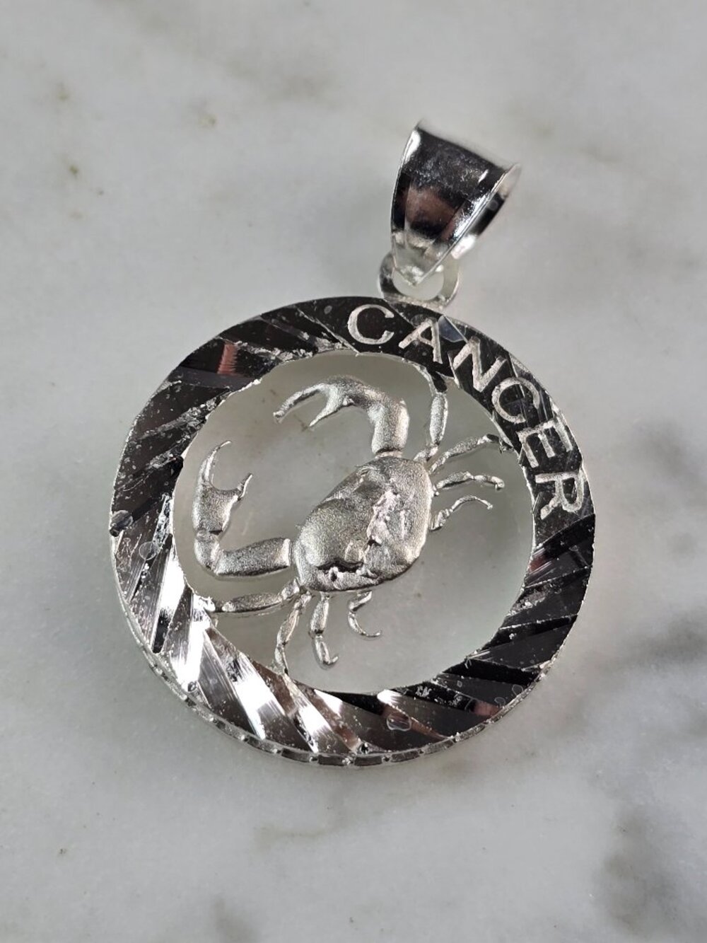 Womens Vintage Estate Sterling Silver Zodiac Cancer Pendant 4.1g E2376